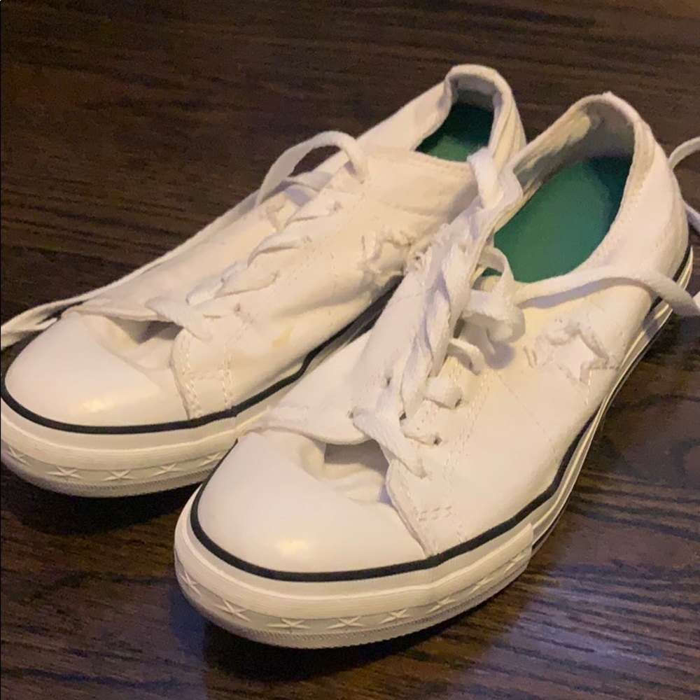 white converse one stars